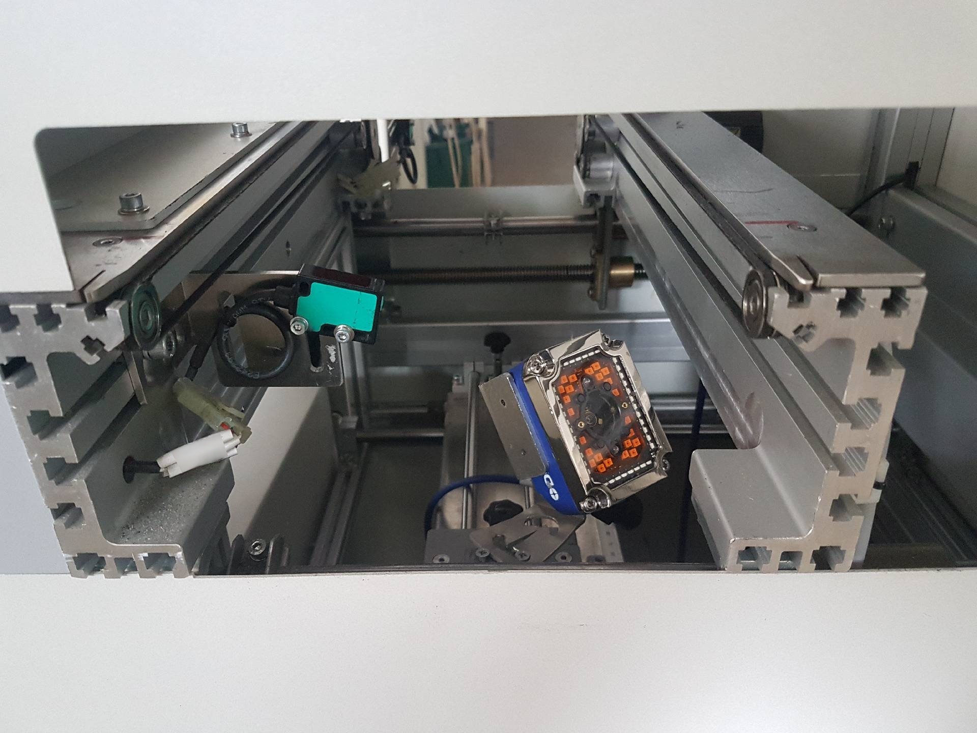 フォト（写真） 使用される NUTEK NTM 410M-500-1(S) 販売のために