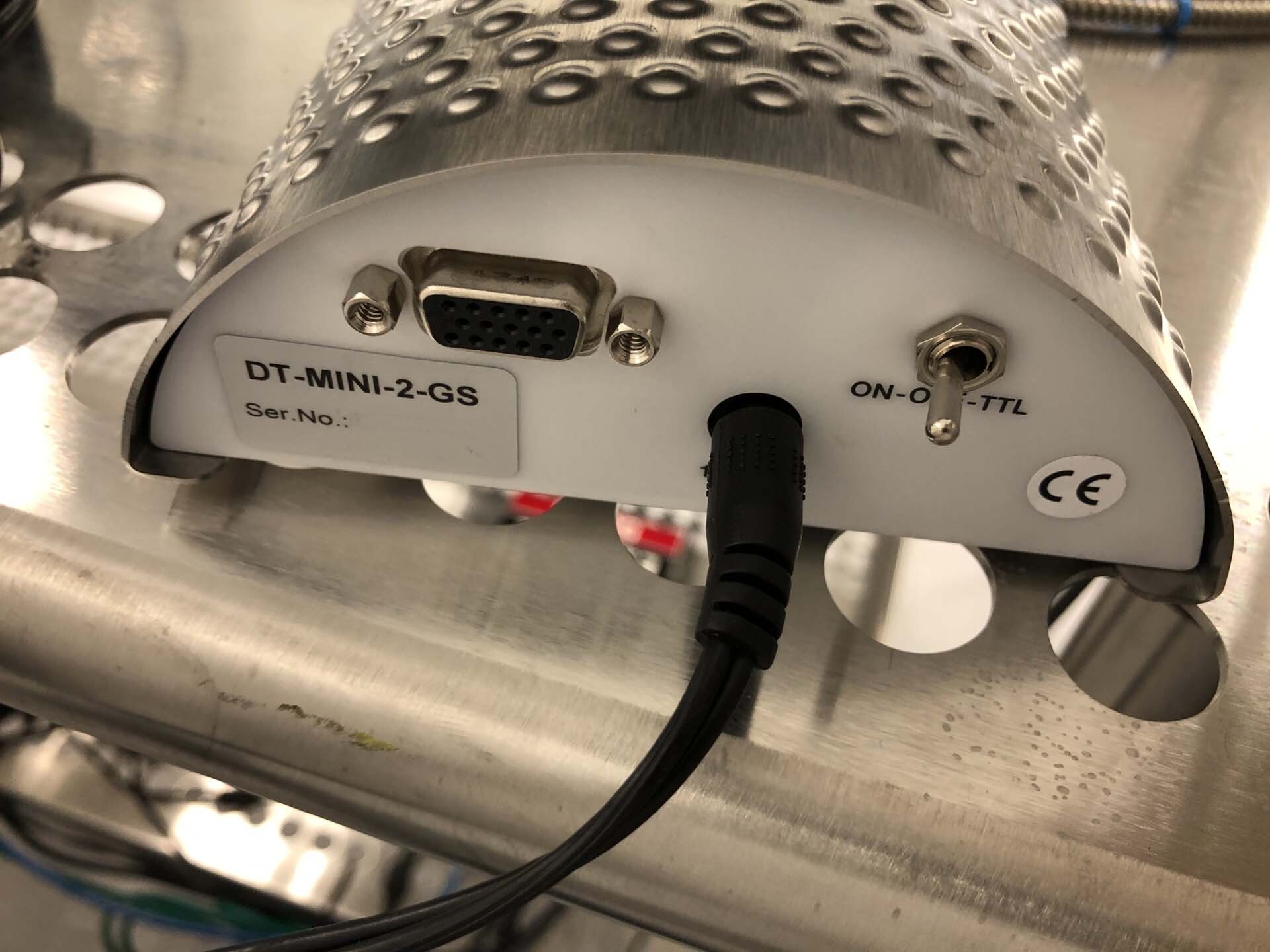 OCEAN OPTICS USB4000 / UV-VIS-ES Spectrometer used for sale price ...