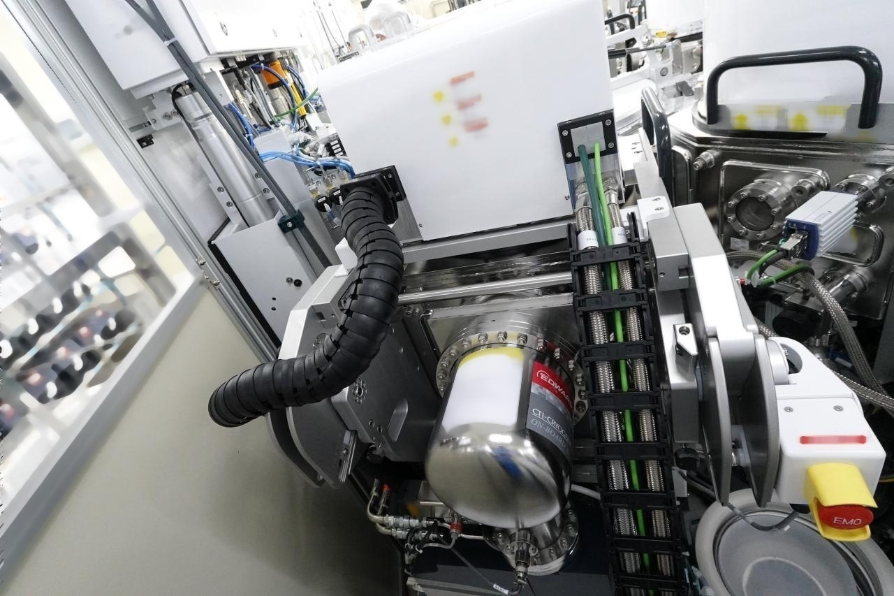 图为 已使用的 OERLIKON / BALZERS / EVATEC Clusterline 200E 待售