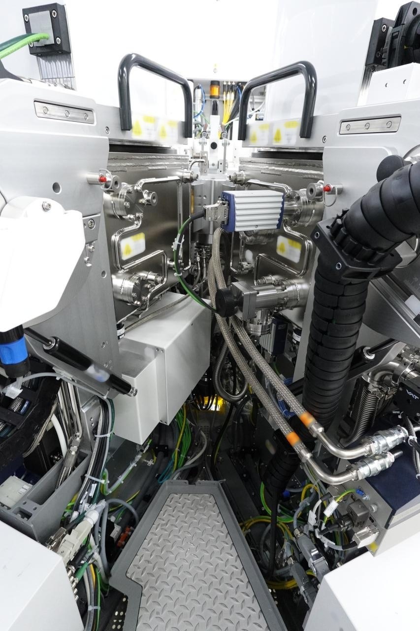 图为 已使用的 OERLIKON / BALZERS / EVATEC Clusterline 200E 待售