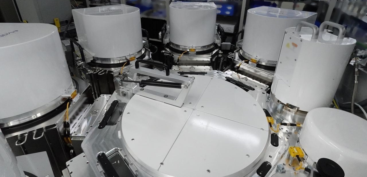 图为 已使用的 OERLIKON / BALZERS / EVATEC Clusterline 200E 待售