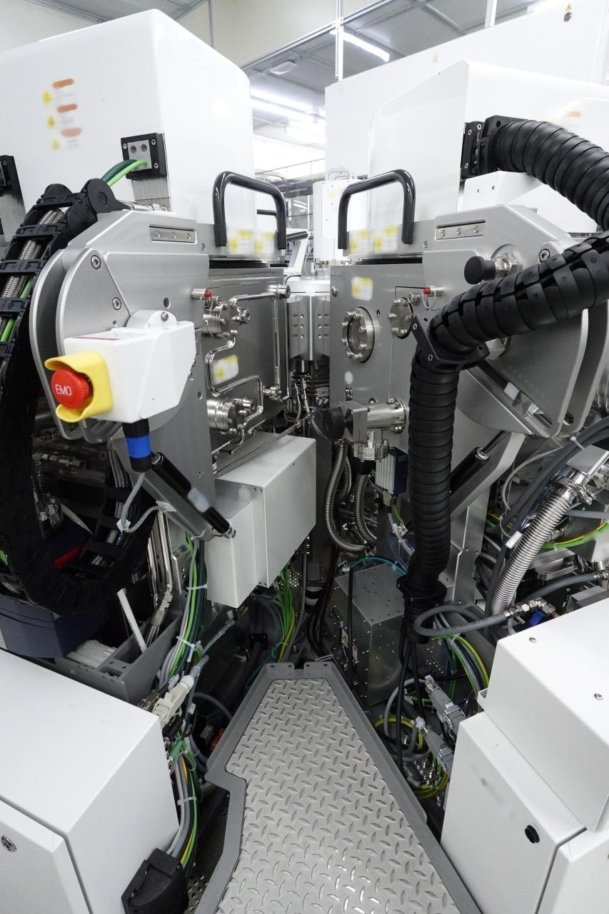 图为 已使用的 OERLIKON / BALZERS / EVATEC Clusterline 200E 待售