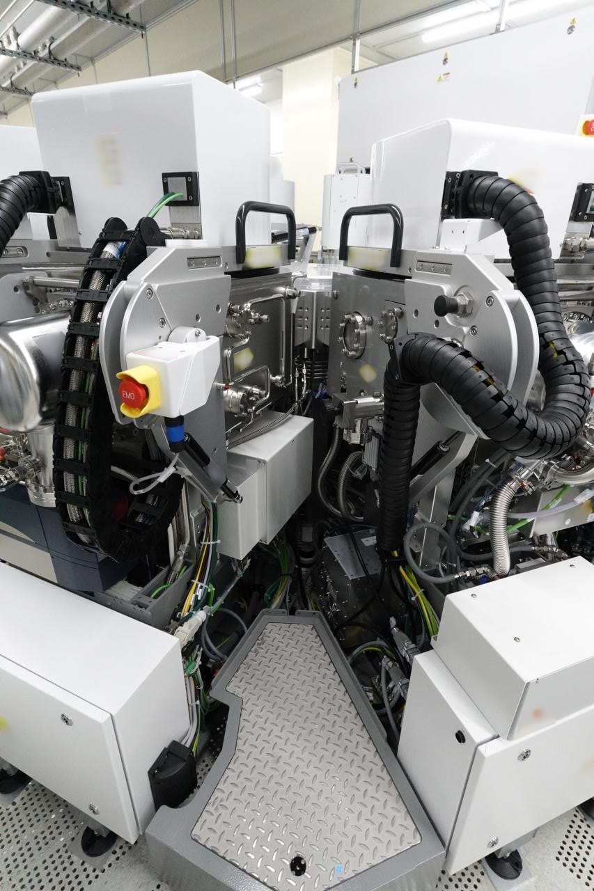 图为 已使用的 OERLIKON / BALZERS / EVATEC Clusterline 200E 待售