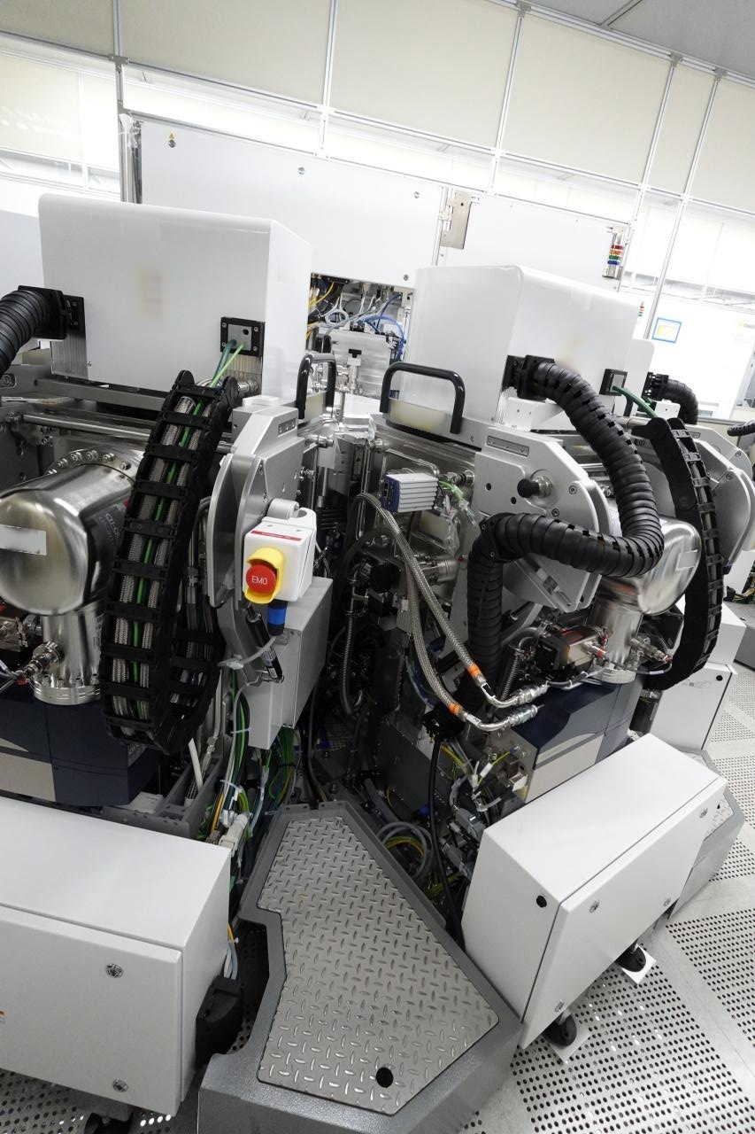 图为 已使用的 OERLIKON / BALZERS / EVATEC Clusterline 200E 待售