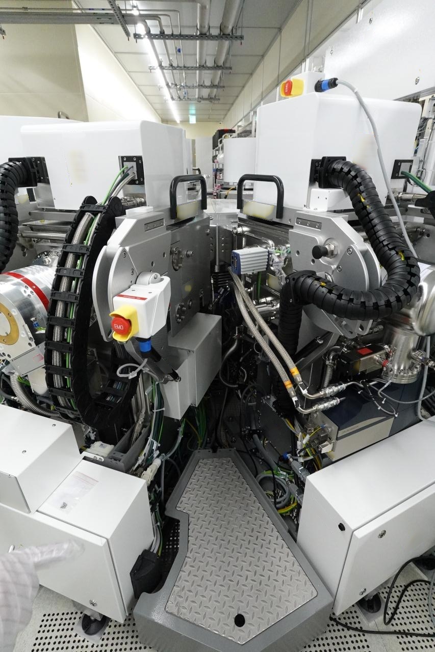 图为 已使用的 OERLIKON / BALZERS / EVATEC Clusterline 200E 待售