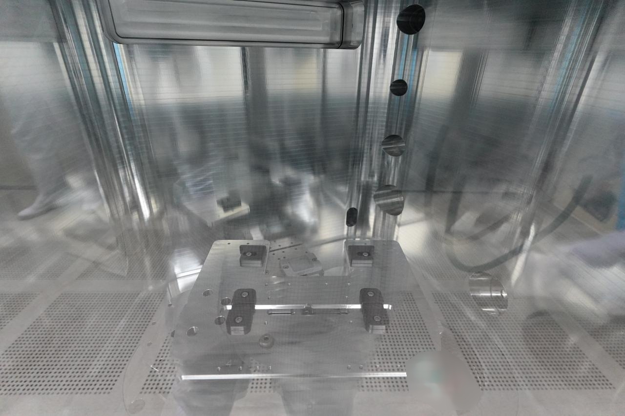 图为 已使用的 OERLIKON / BALZERS / EVATEC Clusterline 200E 待售