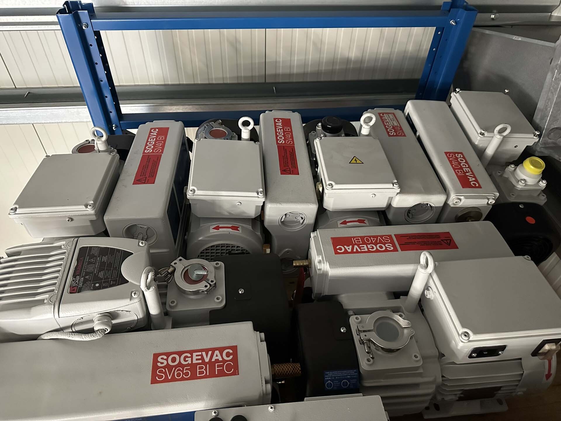 フォト（写真） 使用される OERLIKON LEYBOLD Sogevac SV40-SV65 BIFC 販売のために