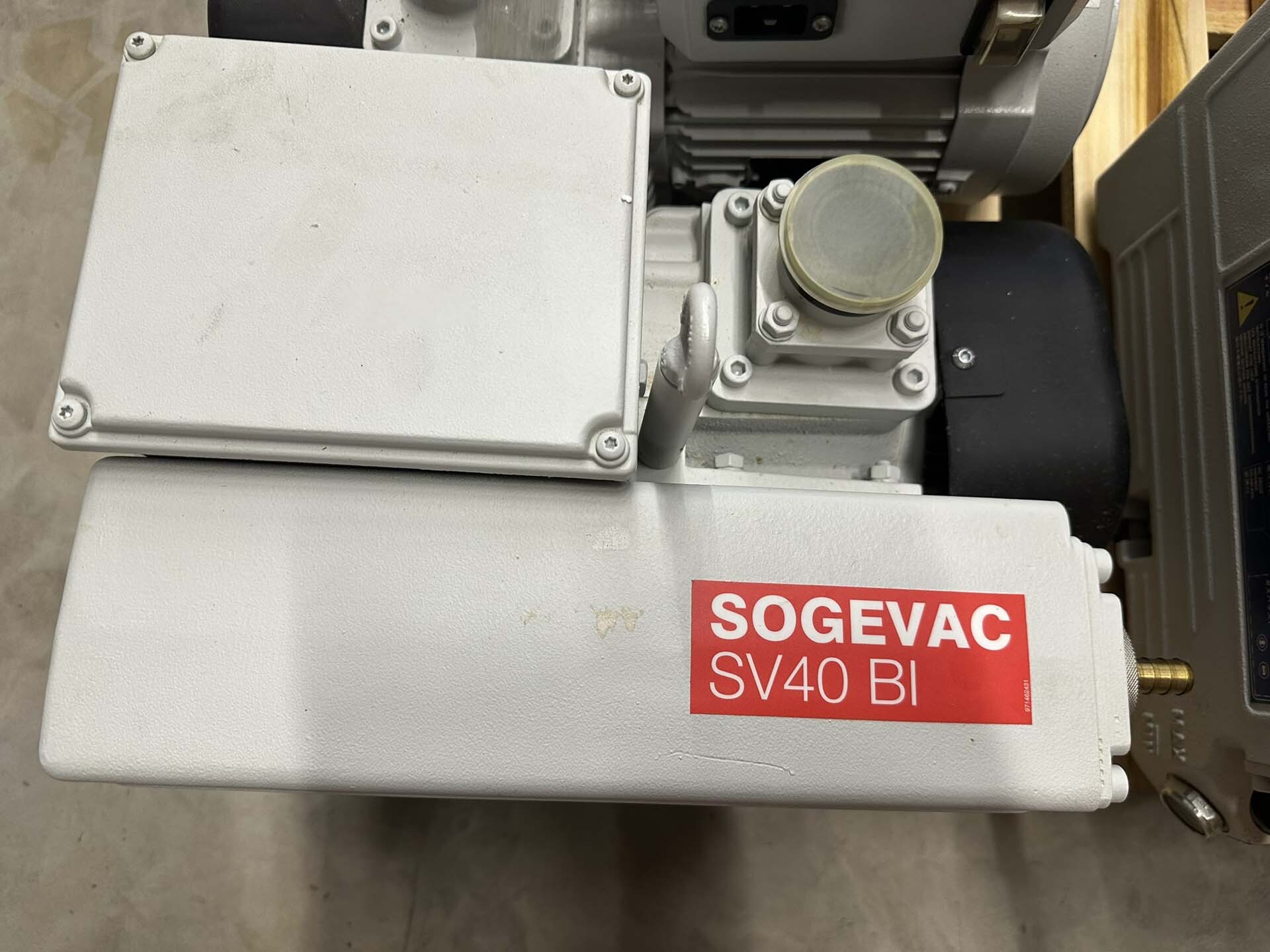 フォト（写真） 使用される OERLIKON LEYBOLD Sogevac SV40-SV65 BIFC 販売のために