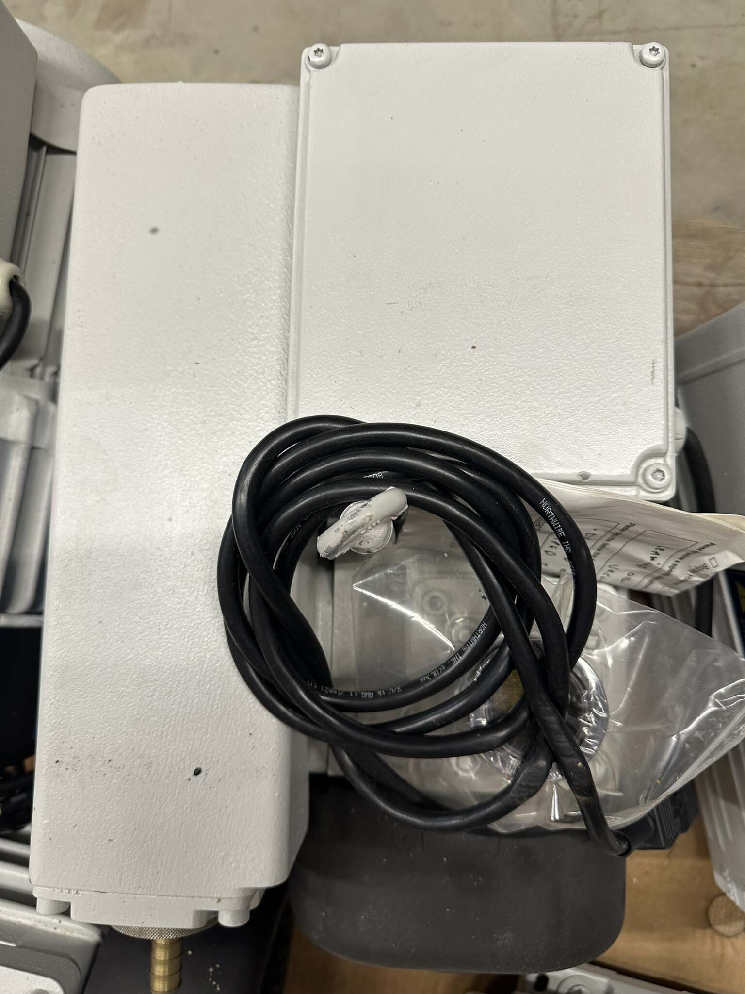 フォト（写真） 使用される OERLIKON LEYBOLD Sogevac SV40-SV65 BIFC 販売のために