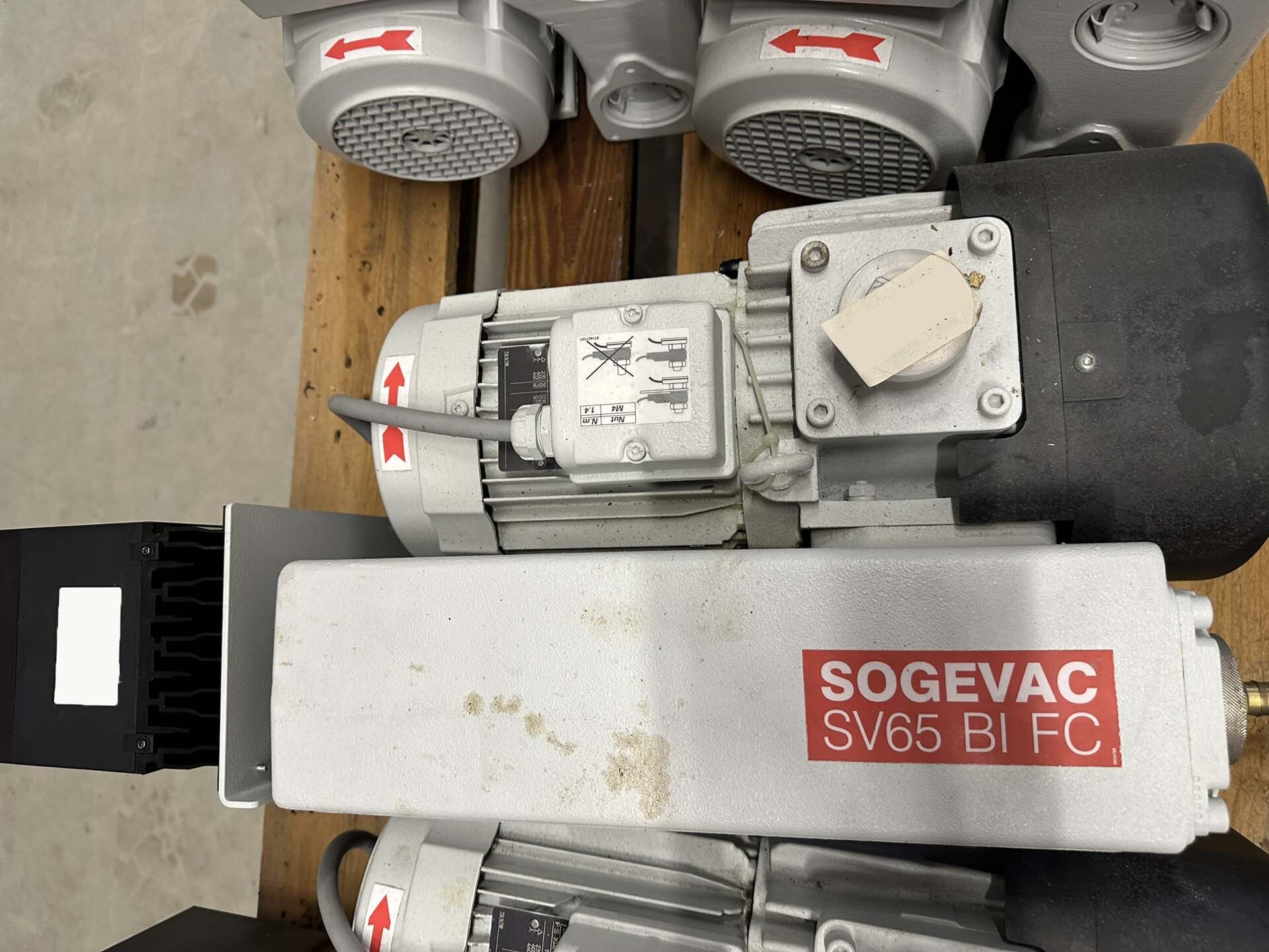 フォト（写真） 使用される OERLIKON LEYBOLD Sogevac SV40-SV65 BIFC 販売のために