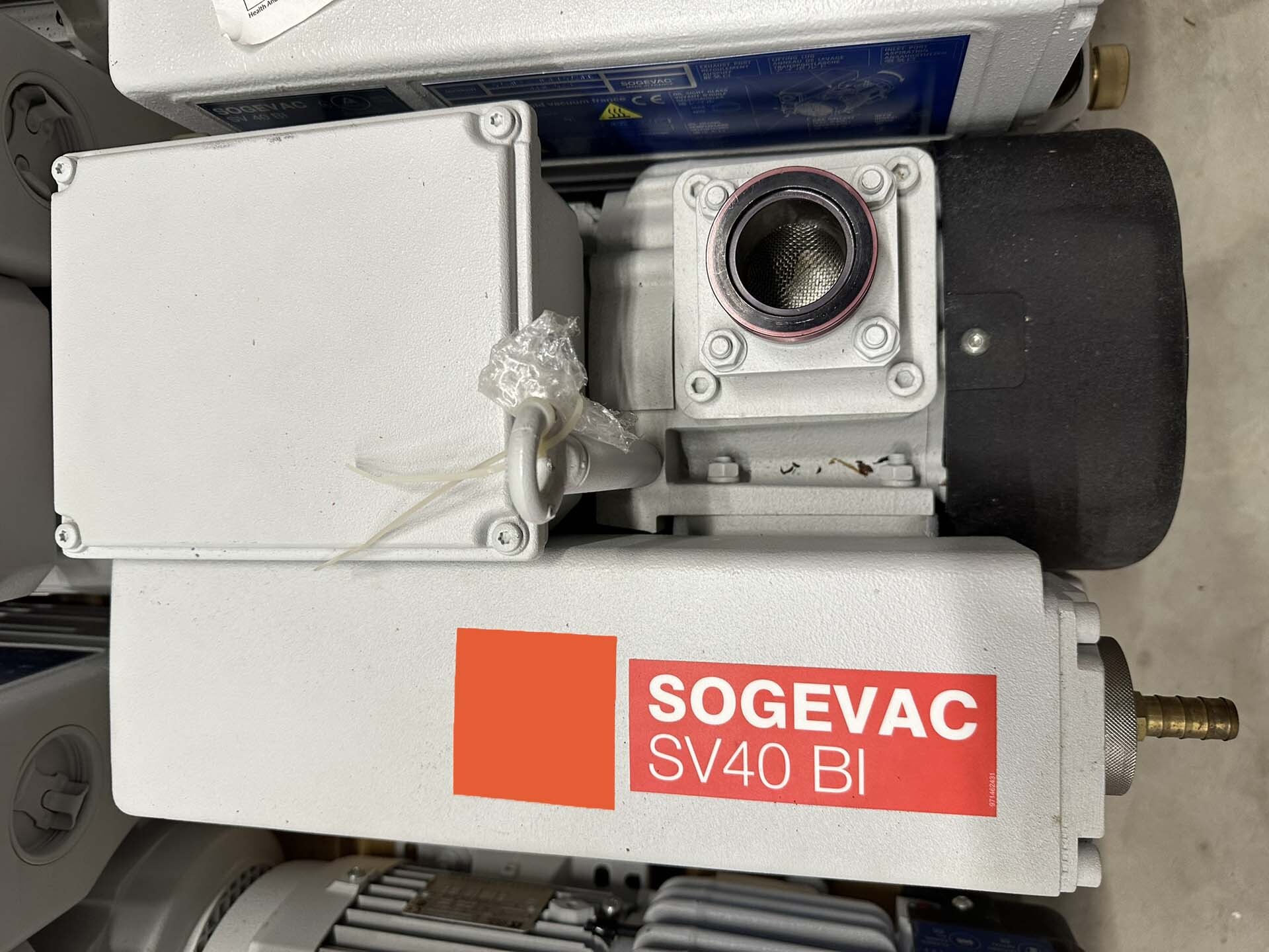 フォト（写真） 使用される OERLIKON LEYBOLD Sogevac SV40-SV65 BIFC 販売のために