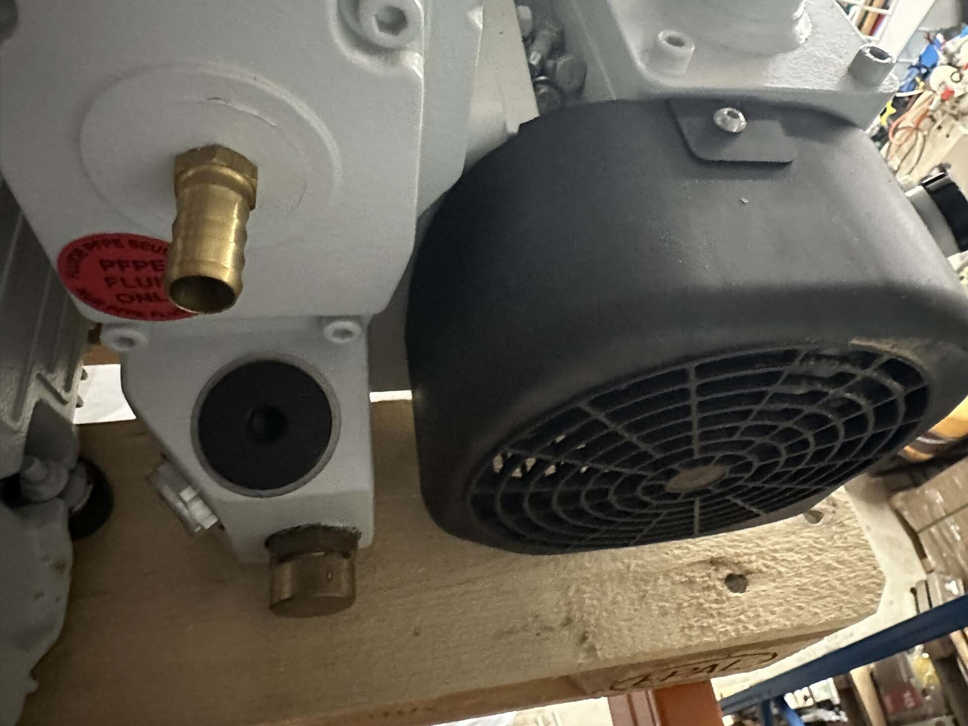 フォト（写真） 使用される OERLIKON LEYBOLD Sogevac SV40-SV65 BIFC 販売のために