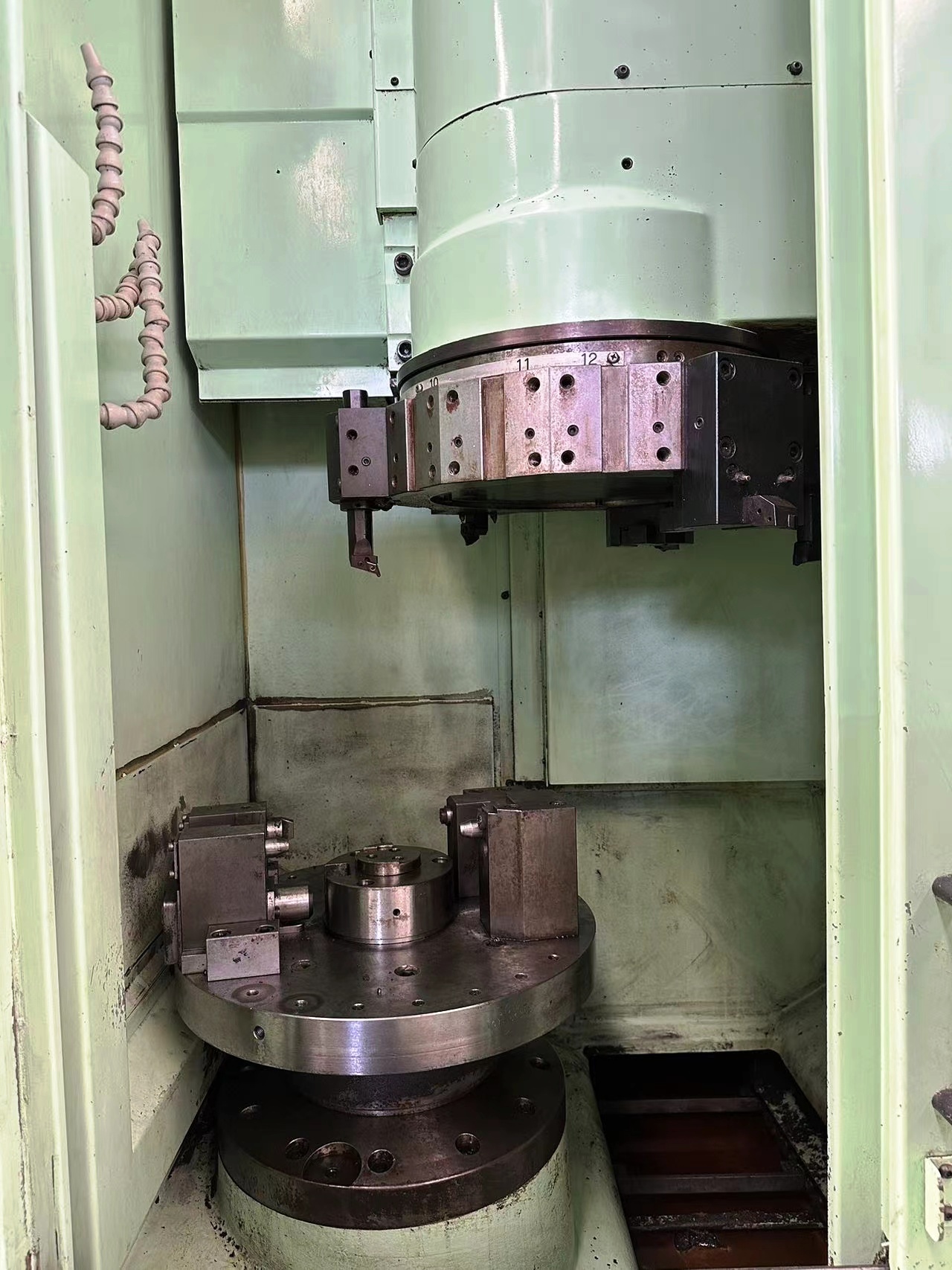 Foto Verwendet OKUMA 2SP-V40 Zum Verkauf