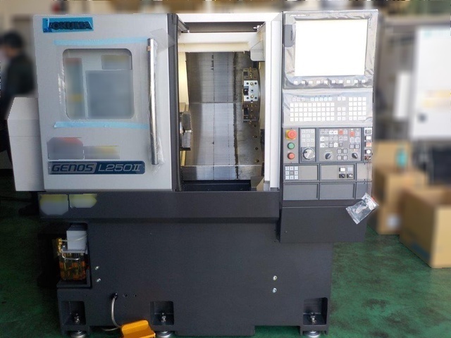 フォト（写真） 使用される OKUMA GENOS L250II 販売のために