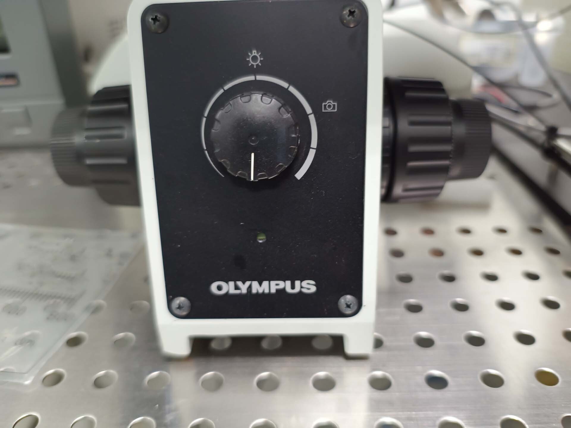 Photo Utilisé OLYMPUS MX51-F À vendre