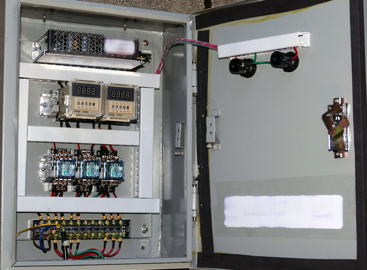 圖為 已使用的 OMRON H3CR-A8 待售