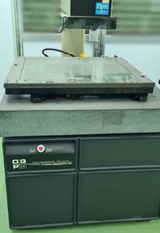 Foto Verwendet OPTICAL GAGING PRODUCTS / OGP QC 400 Zum Verkauf