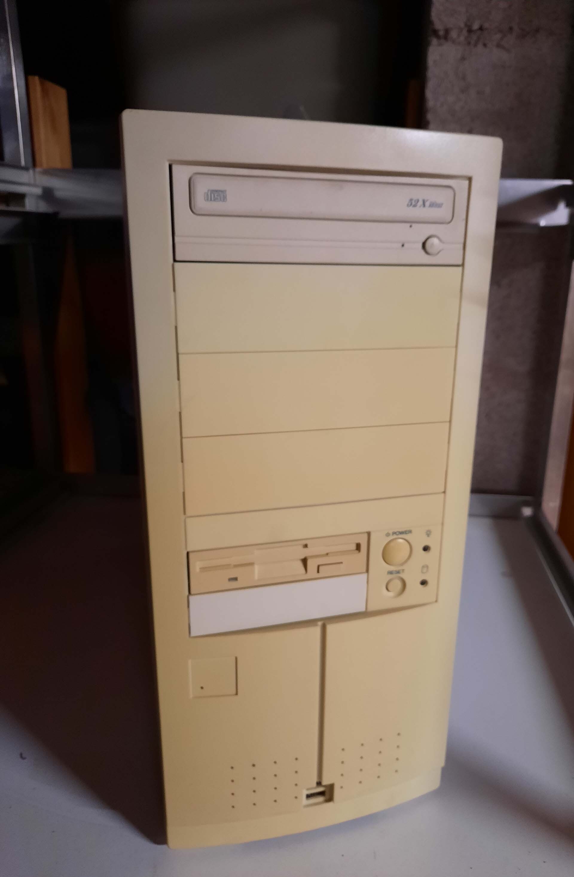 Photo Used OPTICAL GAGING PRODUCTS / OGP SmartScope 200 CFOV For Sale