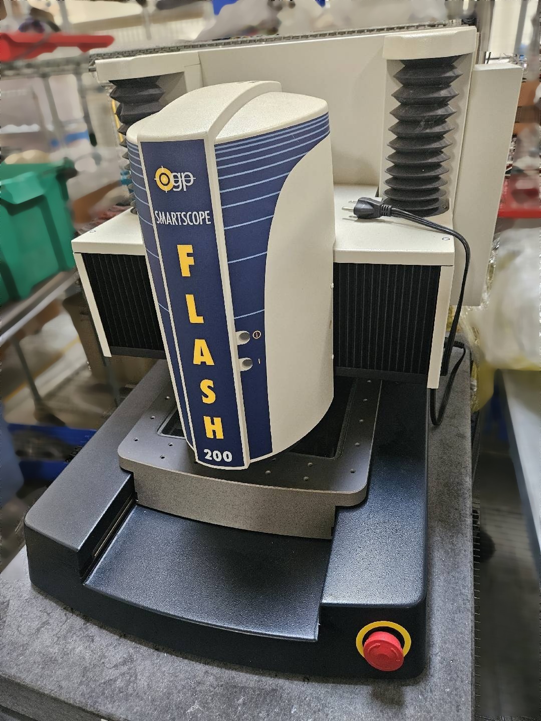 Foto Verwendet OPTICAL GAGING PRODUCTS / OGP SmartScope Flash 200 Zum Verkauf