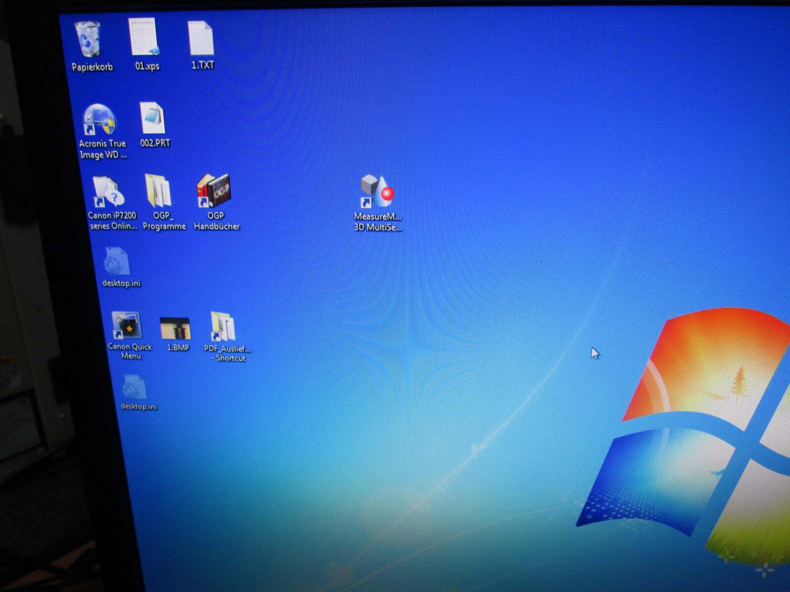 Photo Used OPTICAL GAGING PRODUCTS / OGP SmartScope ZIP 250 For Sale