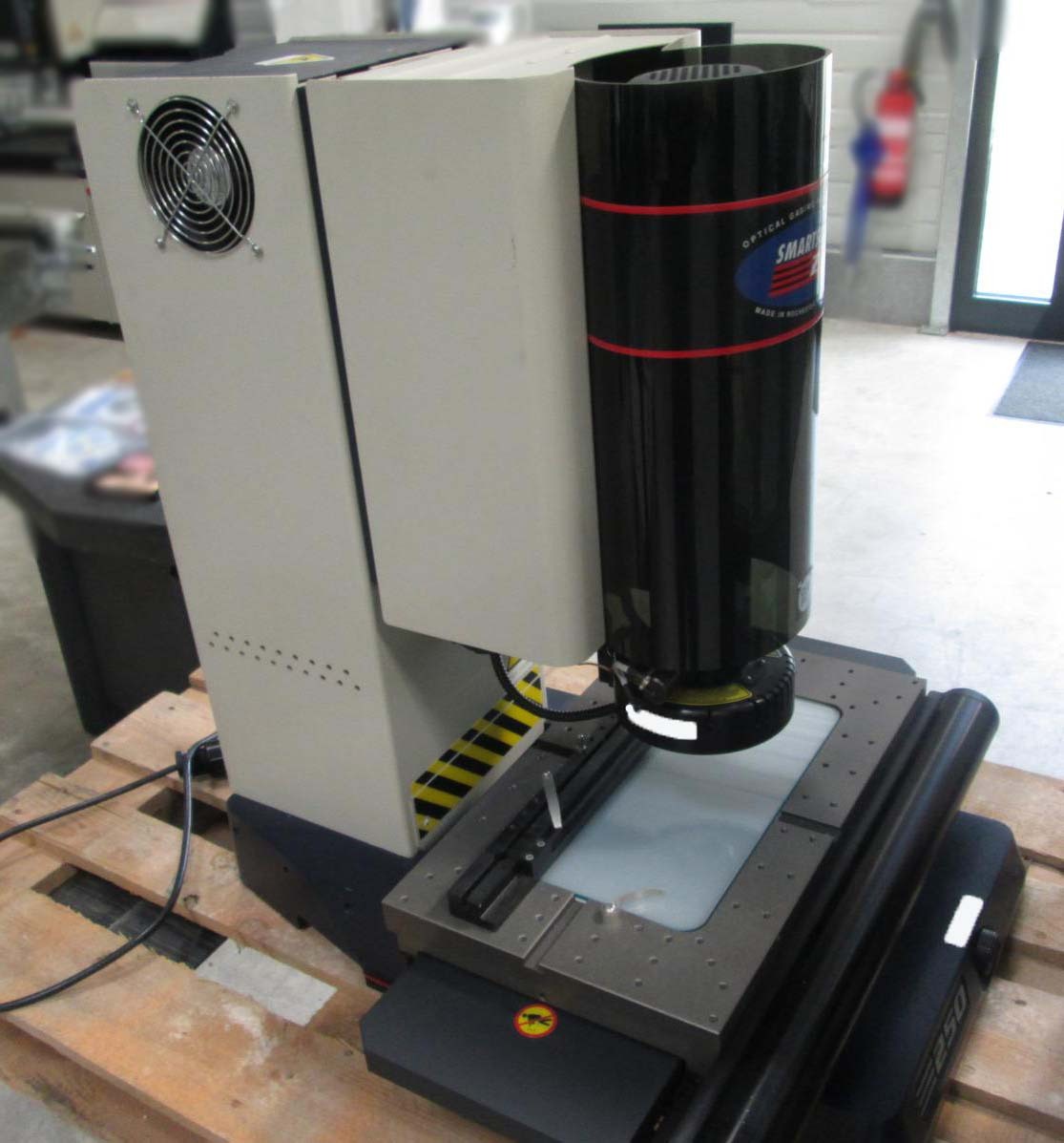 Photo Used OPTICAL GAGING PRODUCTS / OGP SmartScope ZIP 250 For Sale