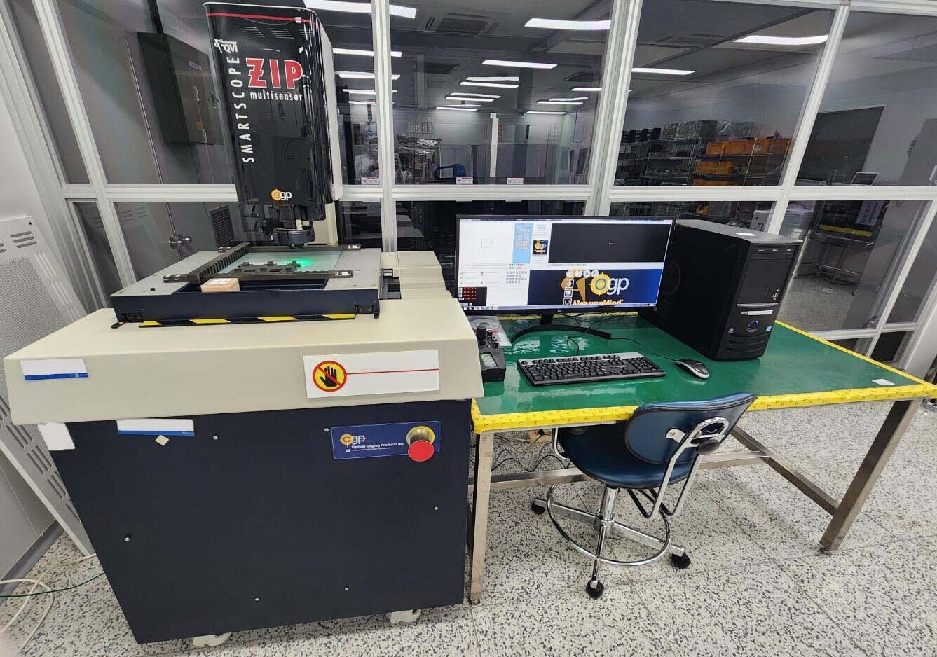 Photo Used OPTICAL GAGING PRODUCTS / OGP SmartScope ZIP For Sale