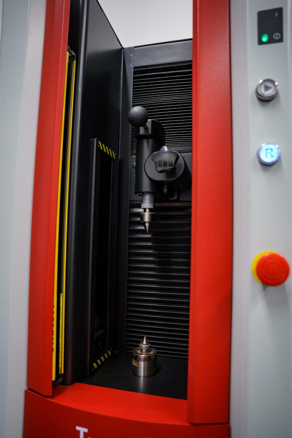 Foto Verwendet OPTICAL GAGING PRODUCTS / OGP TurnCheck 6|30 Zum Verkauf