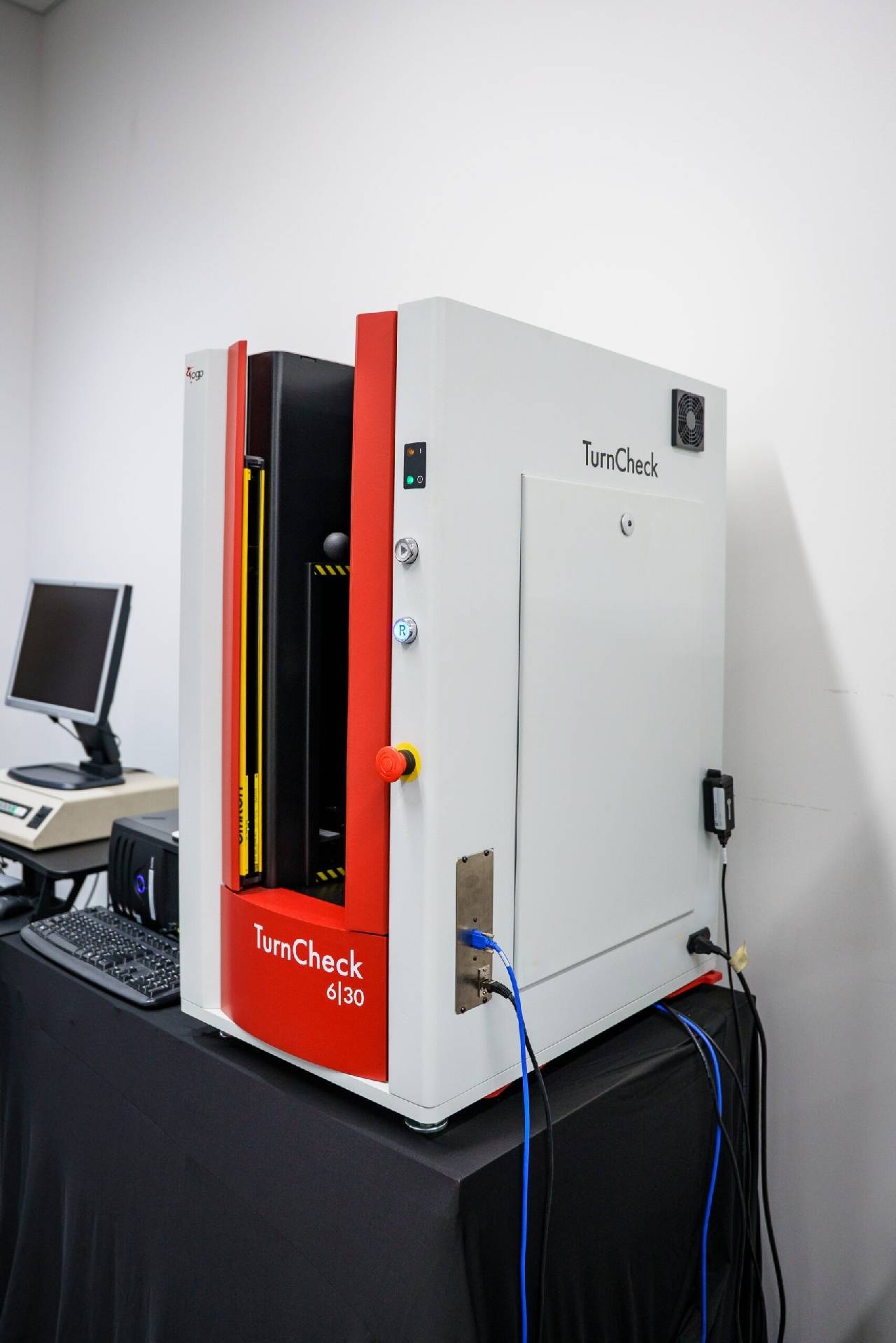 Foto Verwendet OPTICAL GAGING PRODUCTS / OGP TurnCheck 6|30 Zum Verkauf