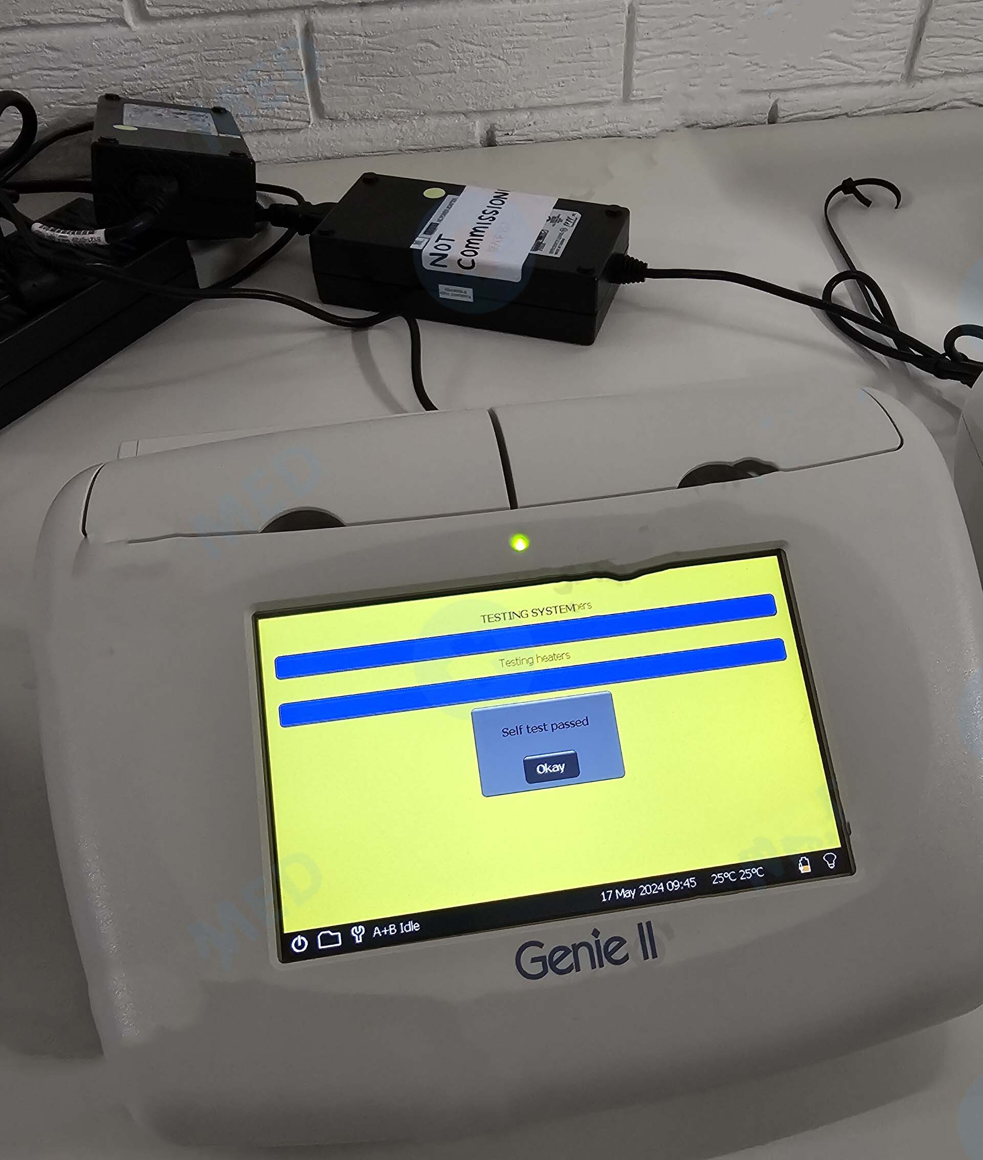 Foto Verwendet OPTIGENE GENIE II Zum Verkauf