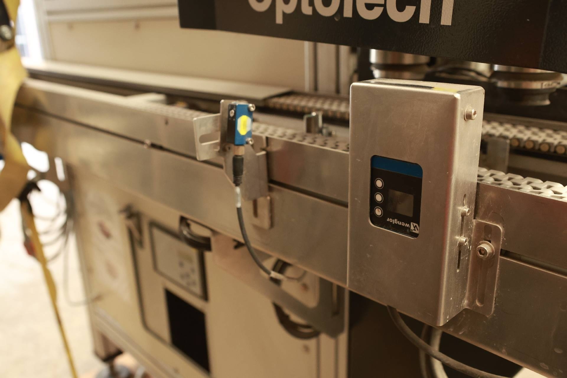 Foto Verwendet OPTOTECH OTL 100 Zum Verkauf