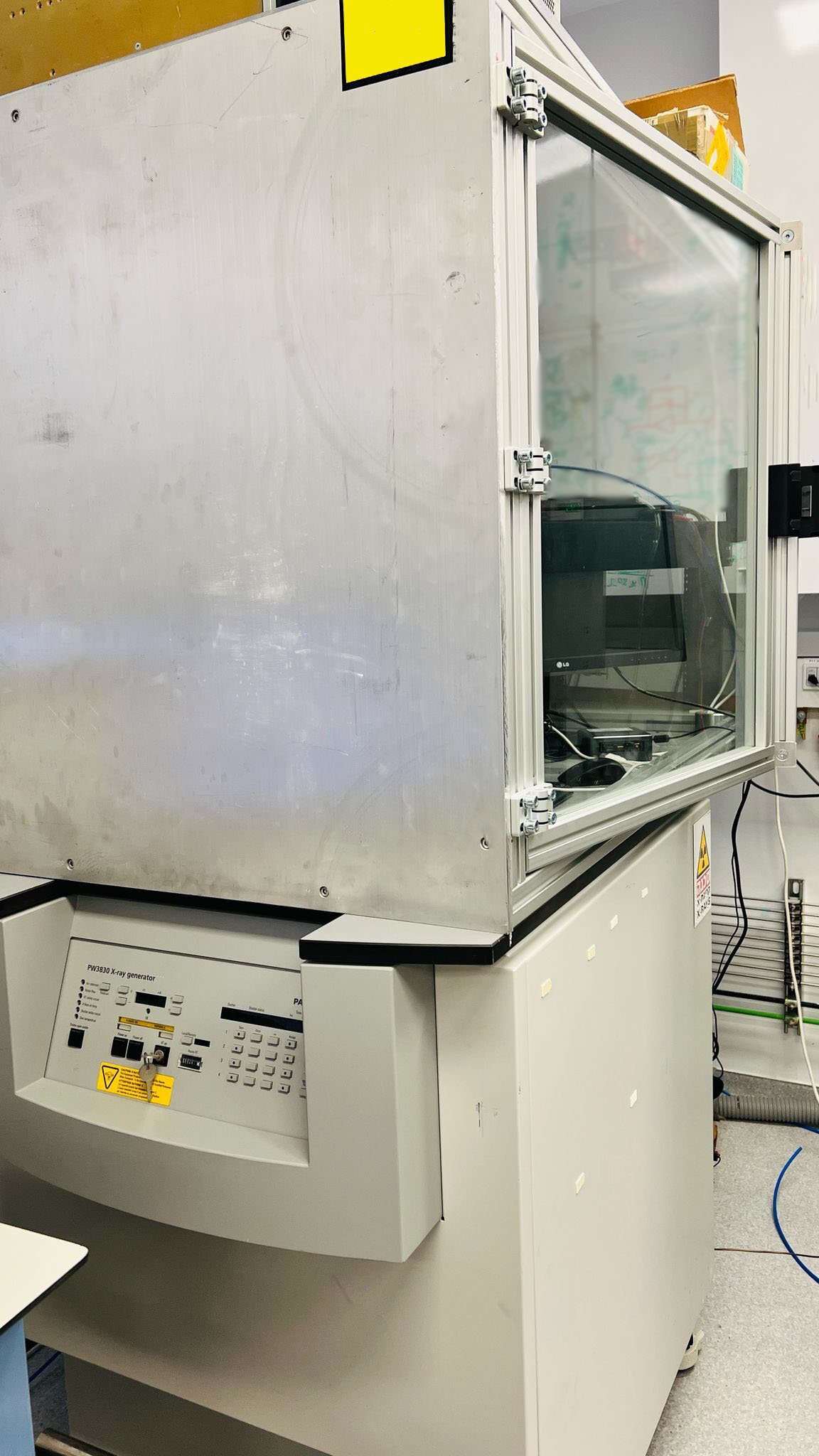 Photo Utilisé PANALYTICAL PW3830 À vendre