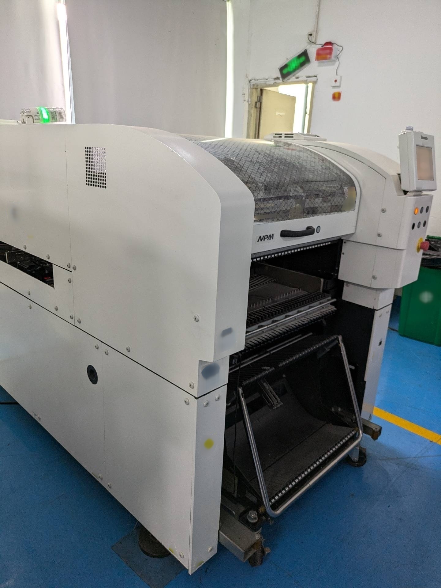 Photo Used PANASONIC NPM-W For Sale