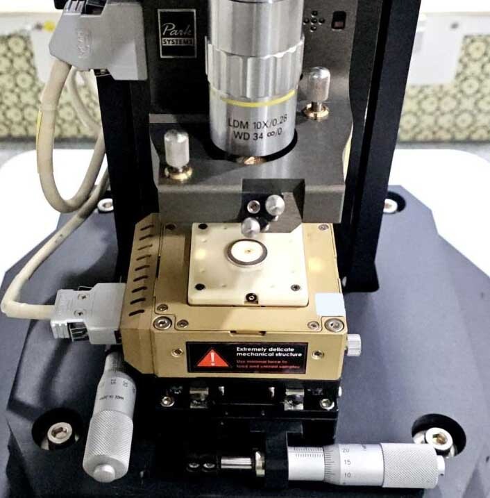 Photo Utilisé PARK SYSTEMS XE-100 À vendre