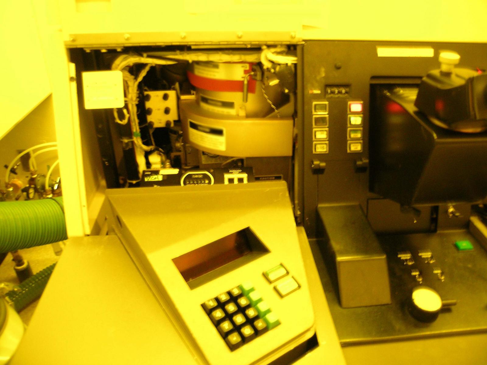 Photo Used PERKIN ELMER 300 For Sale