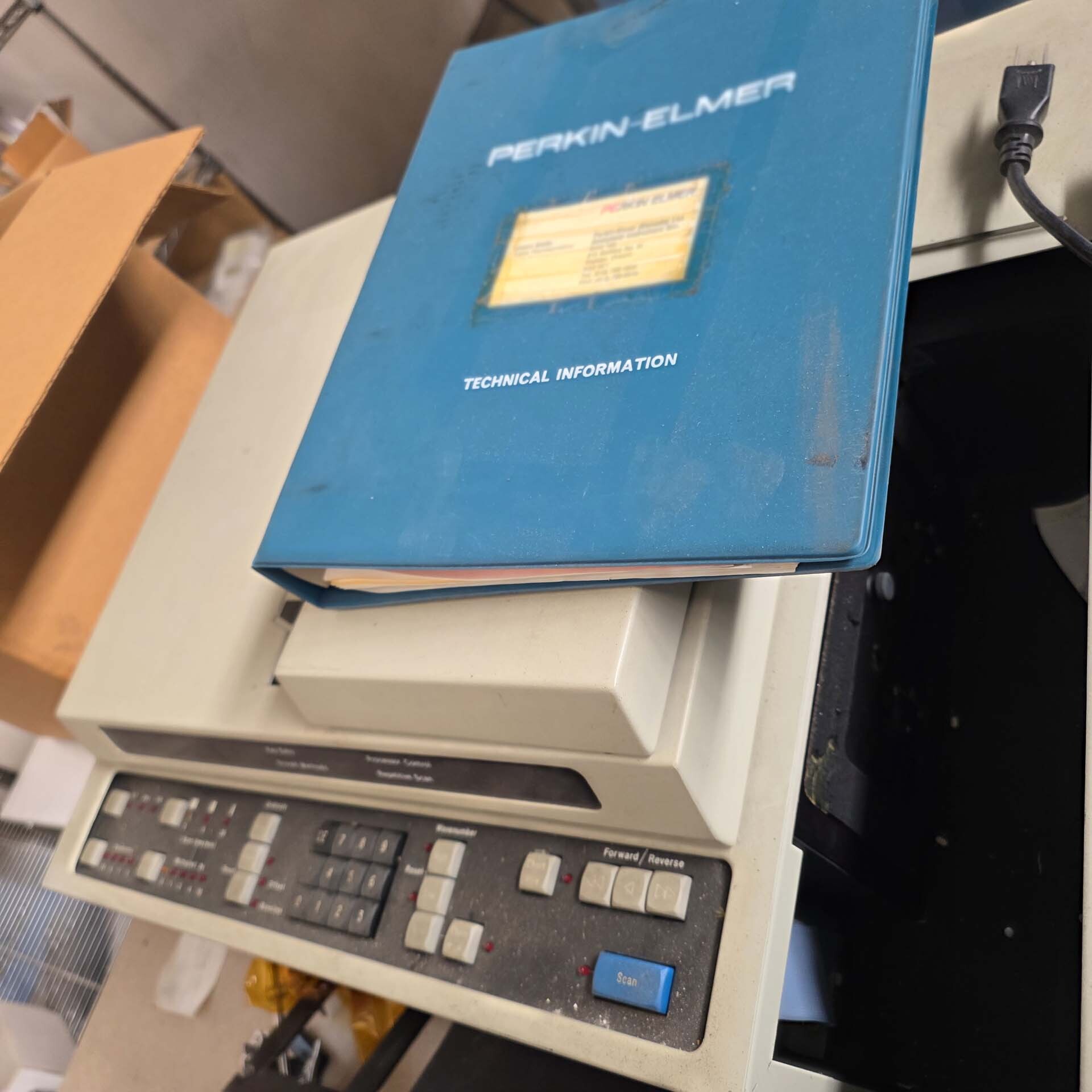 Foto Verwendet PERKIN ELMER 683 Zum Verkauf
