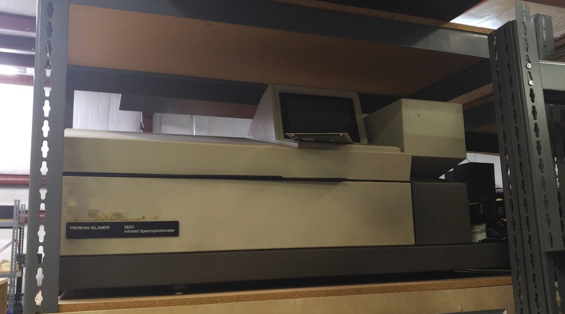 Photo Used PERKIN ELMER 983G For Sale