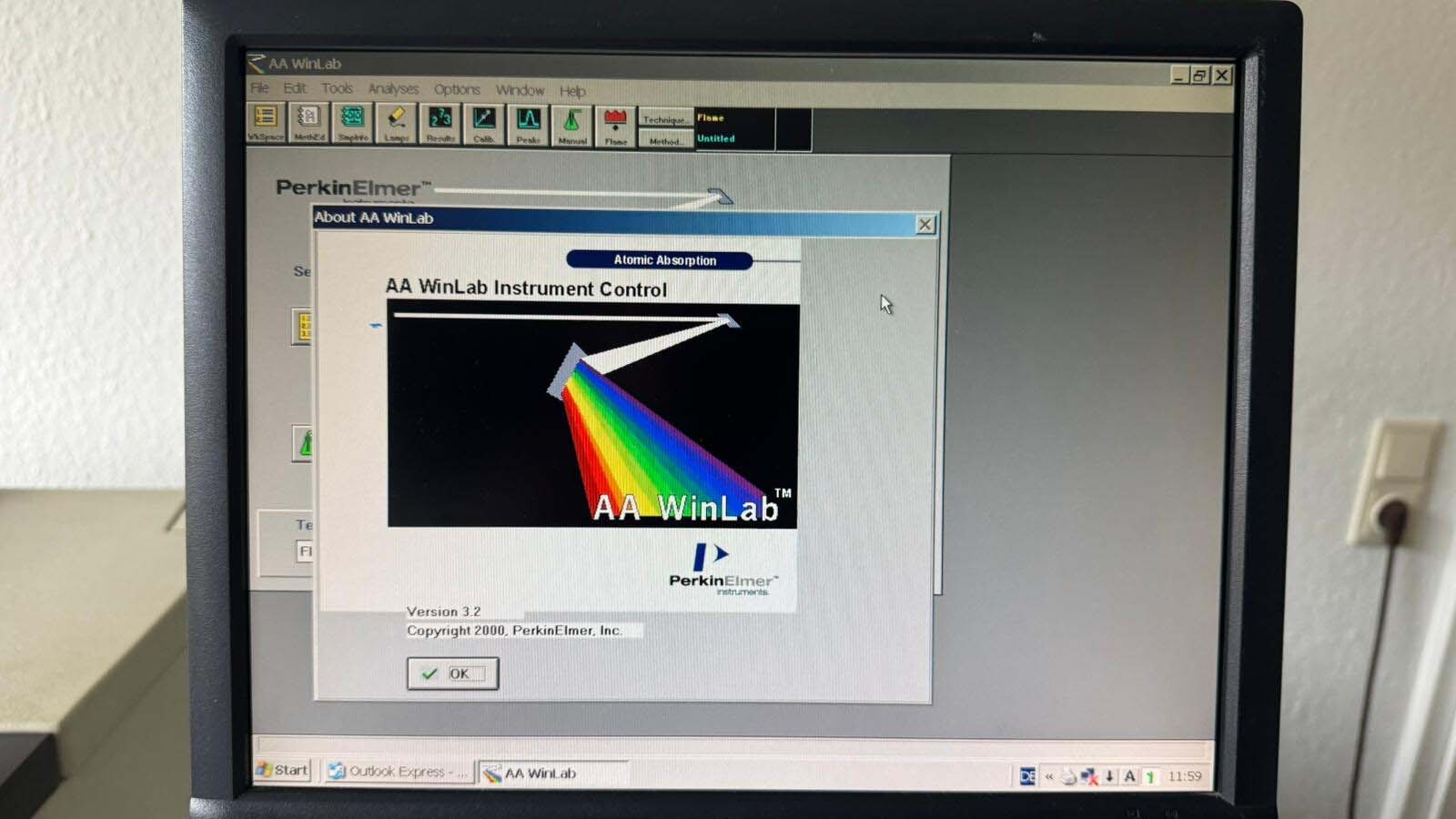 사진 사용됨 PERKIN ELMER AAnalyst 100 판매용