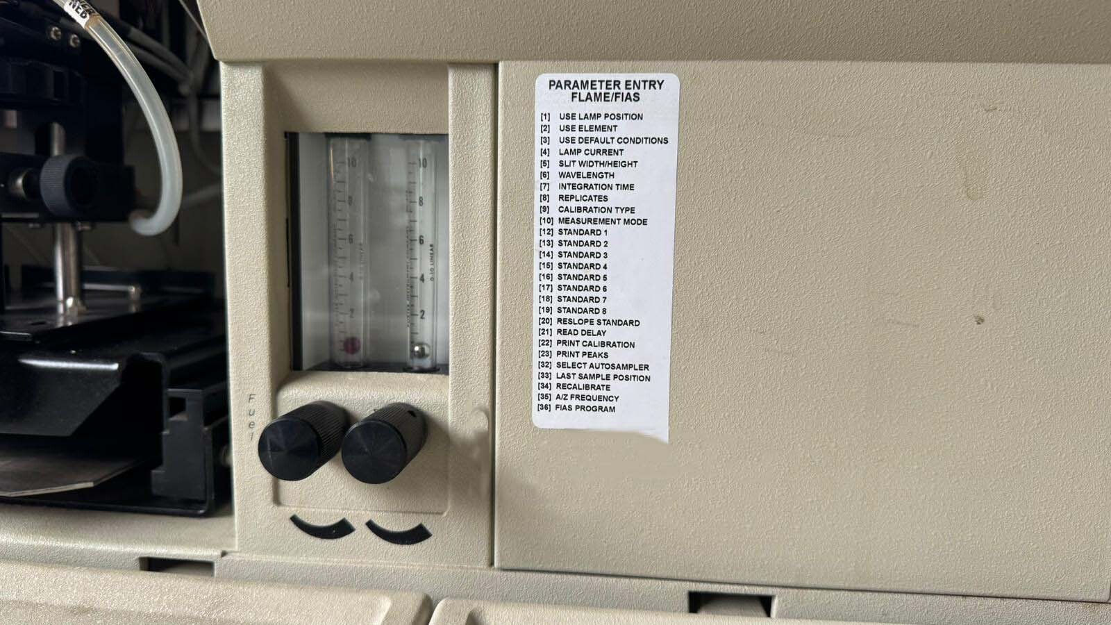 사진 사용됨 PERKIN ELMER AAnalyst 100 판매용