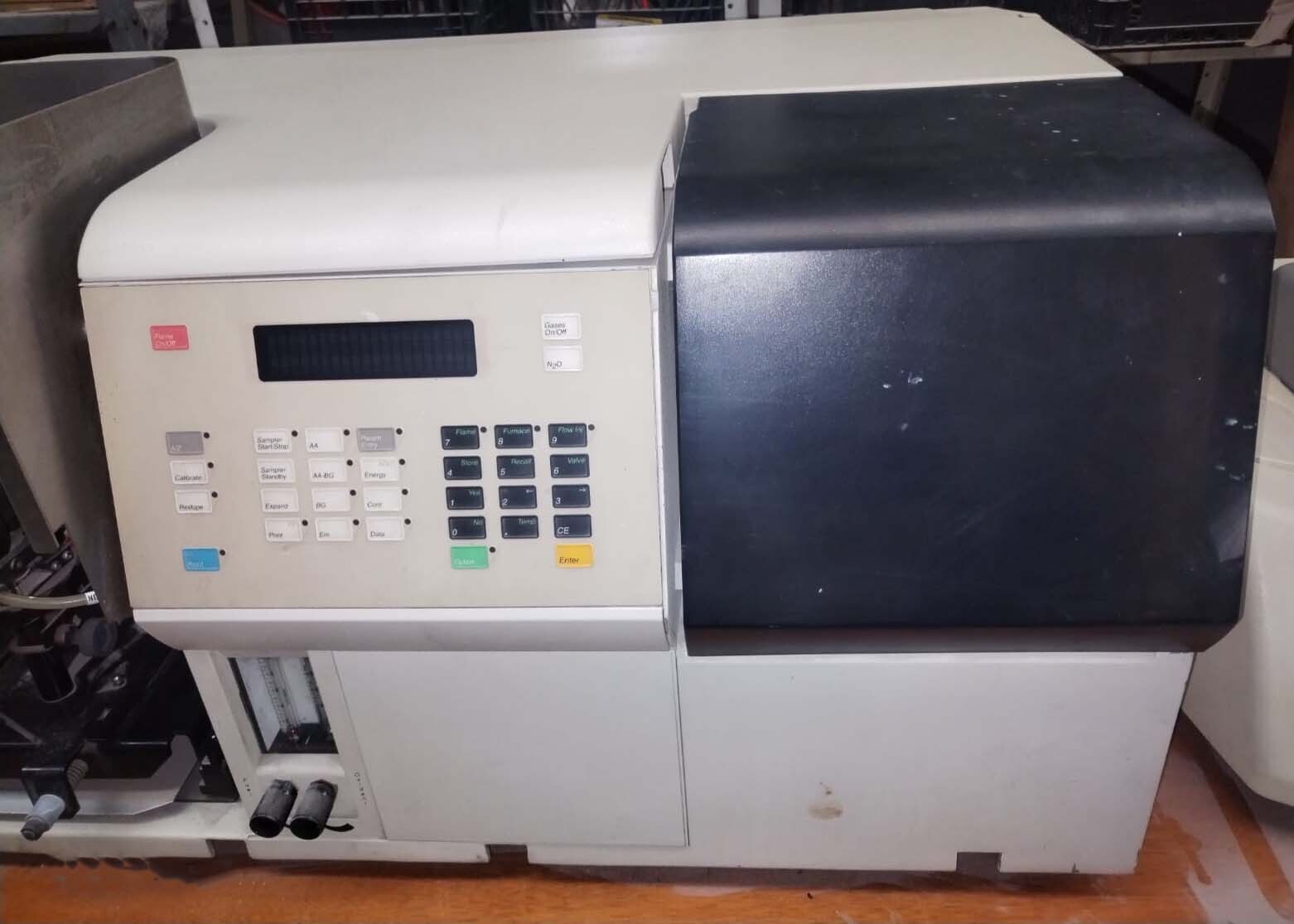 사진 사용됨 PERKIN ELMER AAnalyst 100 판매용