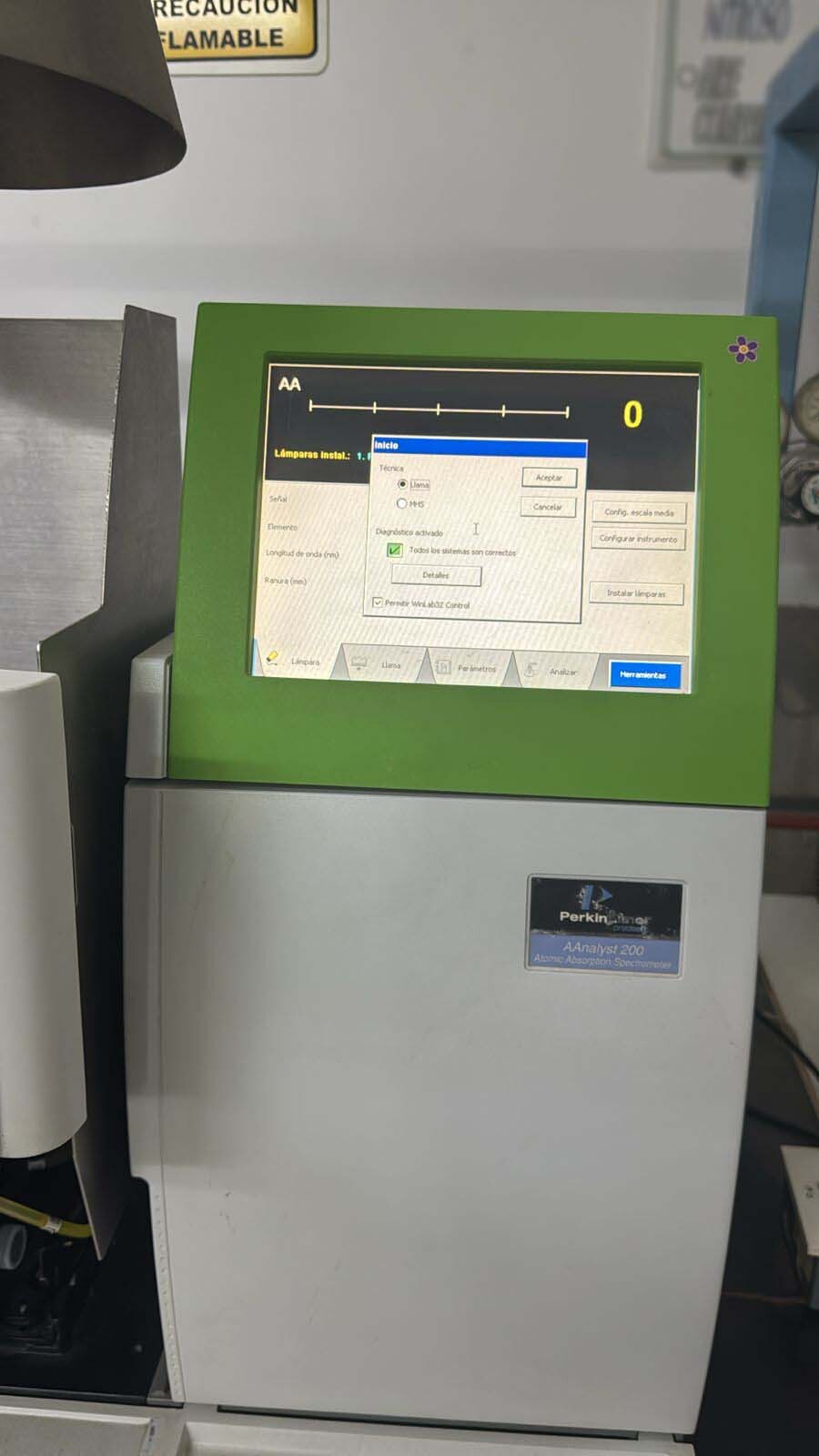 사진 사용됨 PERKIN ELMER AAnalyst 200 판매용
