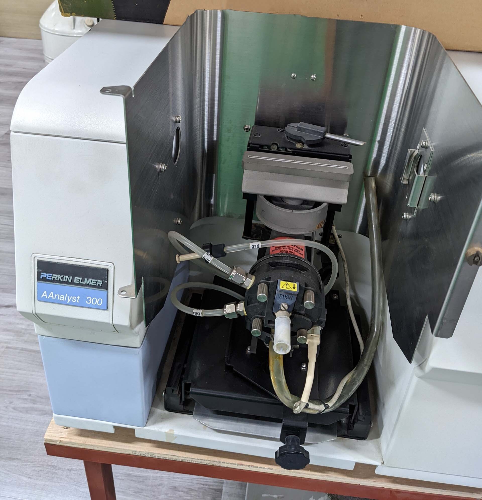 Photo Utilisé PERKIN ELMER AAnalyst 300 À vendre