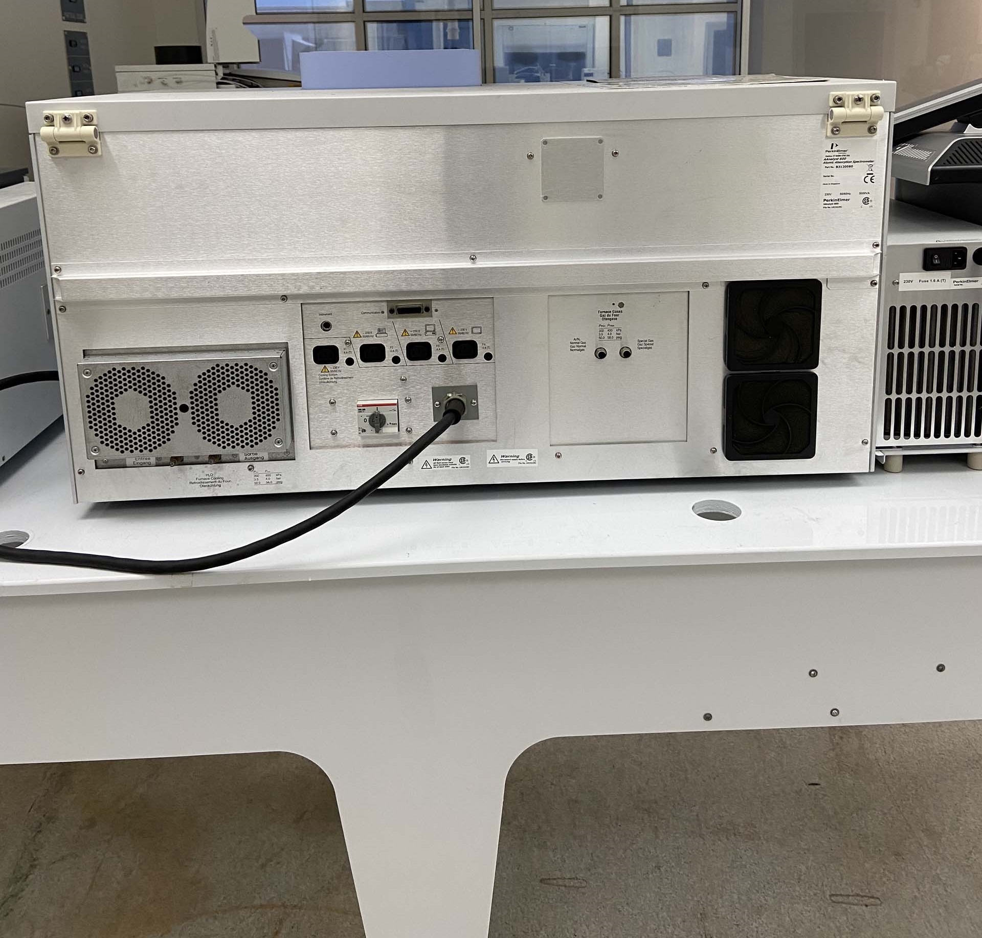 Photo Used PERKIN ELMER AAnalyst 600 For Sale