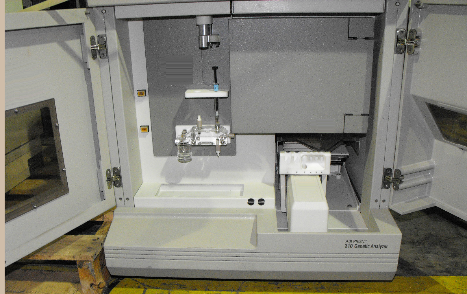 Photo Used PERKIN ELMER ABI 310 For Sale