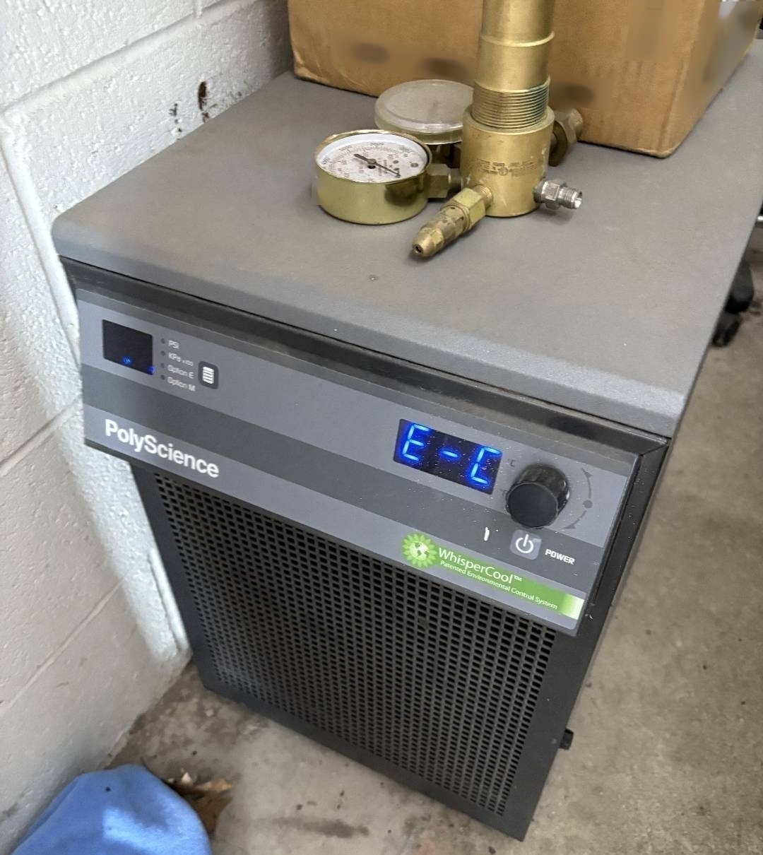 사진 사용됨 PERKIN ELMER Avio 200 판매용