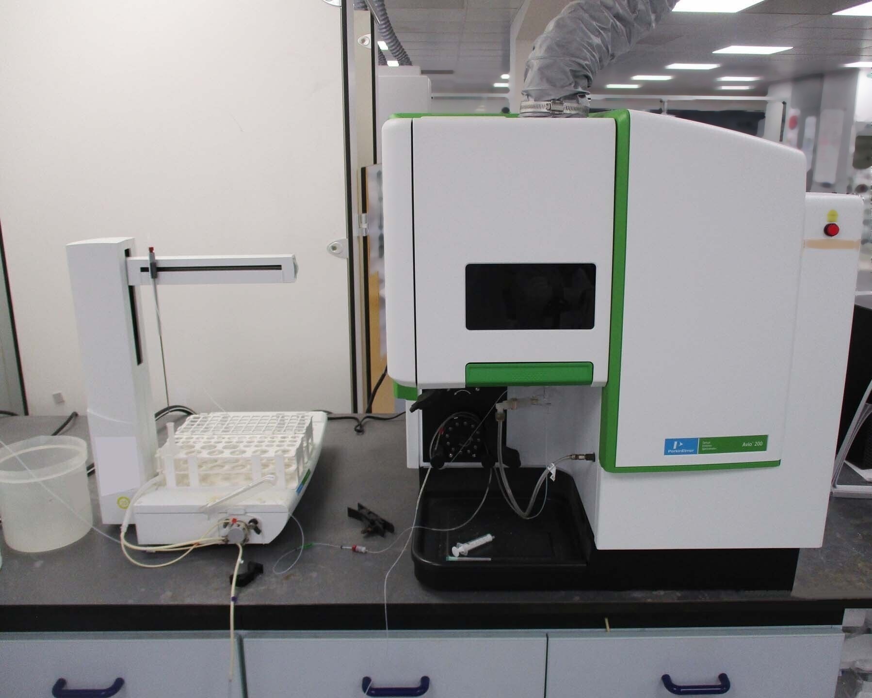사진 사용됨 PERKIN ELMER Avio 200 판매용