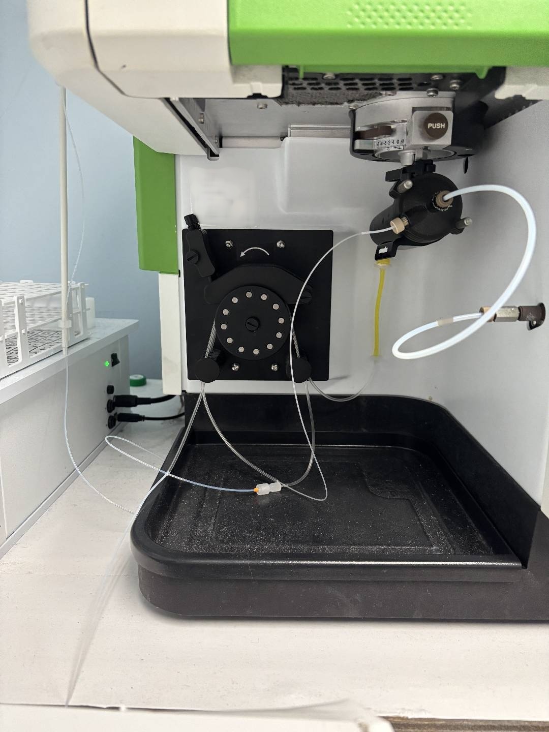 フォト（写真） 使用される PERKIN ELMER Avio 200 販売のために