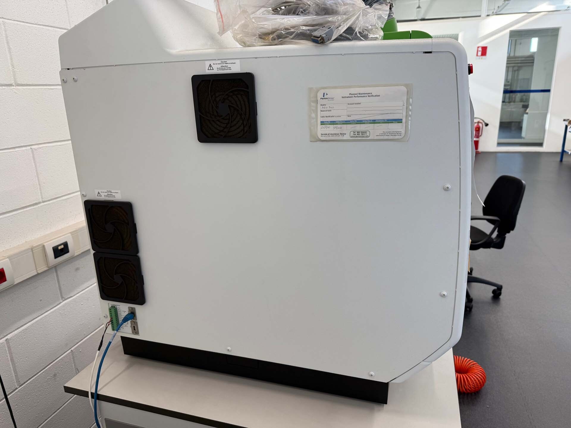 Photo Used PERKIN ELMER Avio 500 For Sale