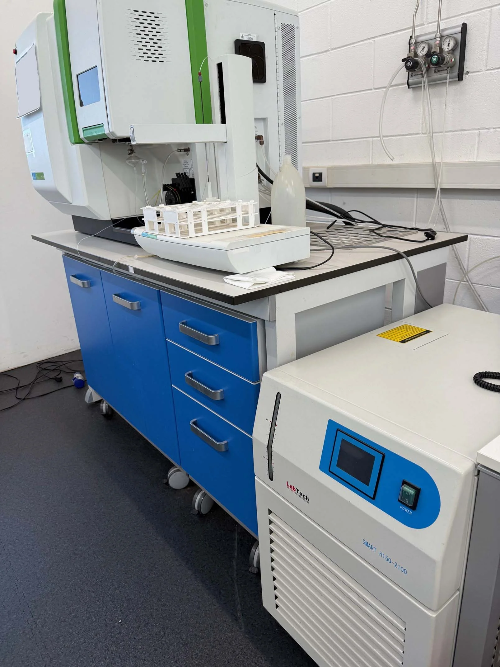 perkin-elmer_avio-500_79375783