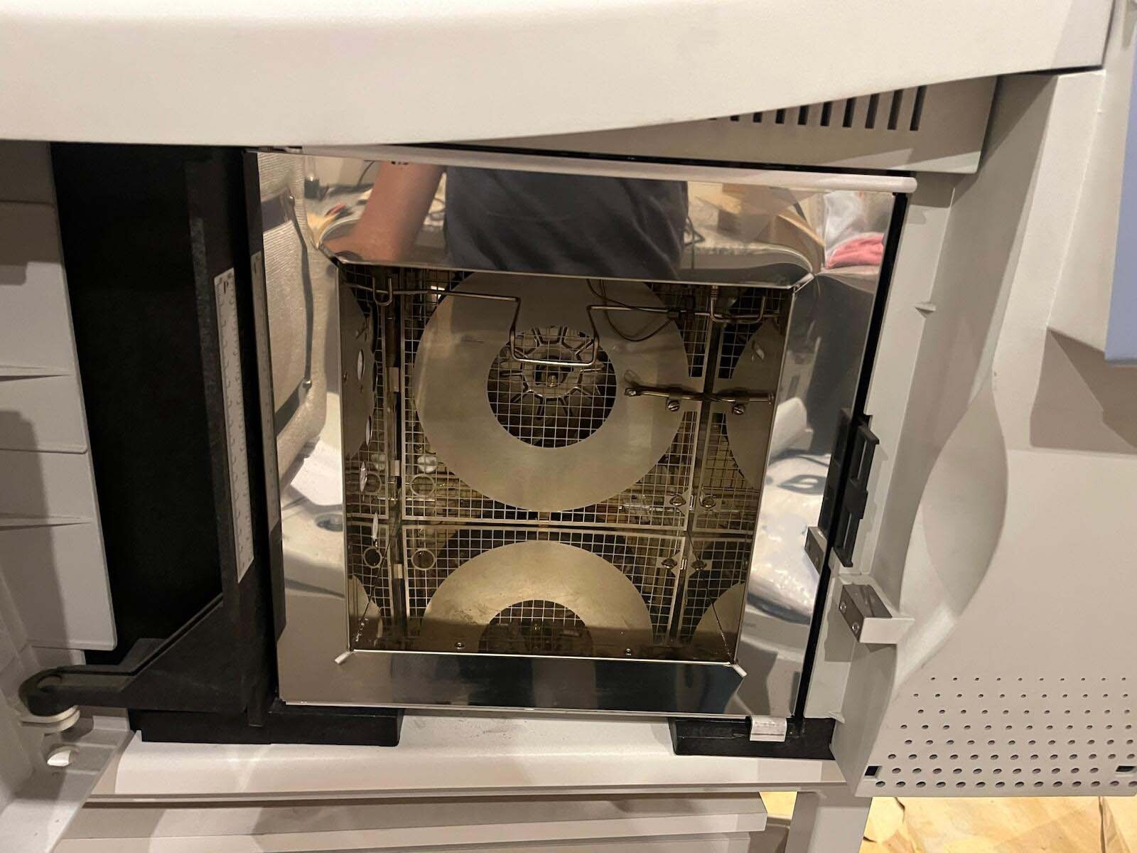 Photo Used PERKIN ELMER Clarus 500 For Sale