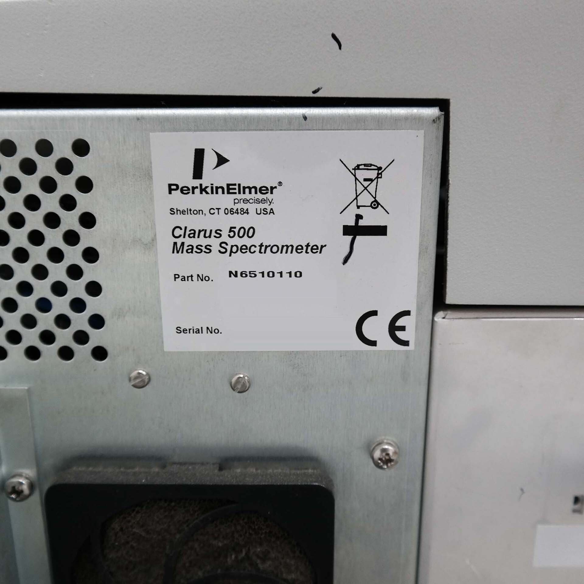 Photo Used PERKIN ELMER Clarus 500 For Sale